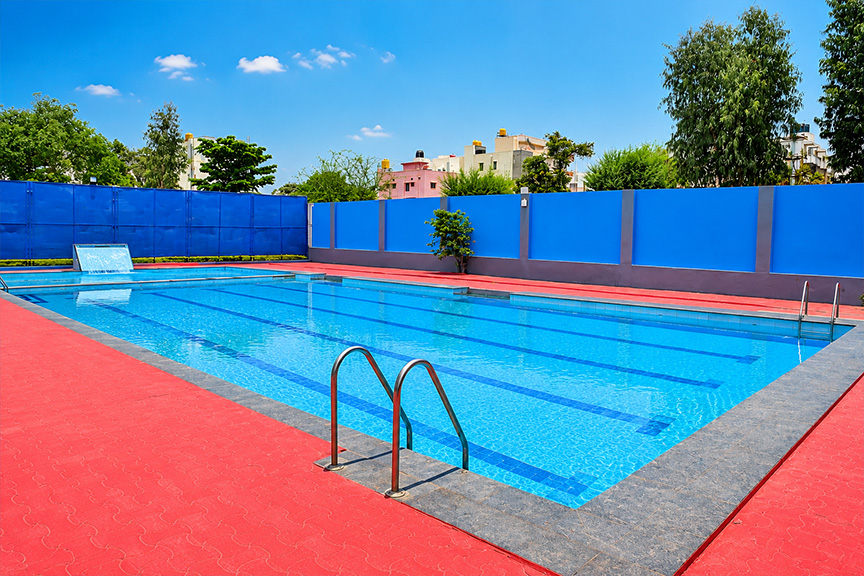 Poolside Escape — detail view
